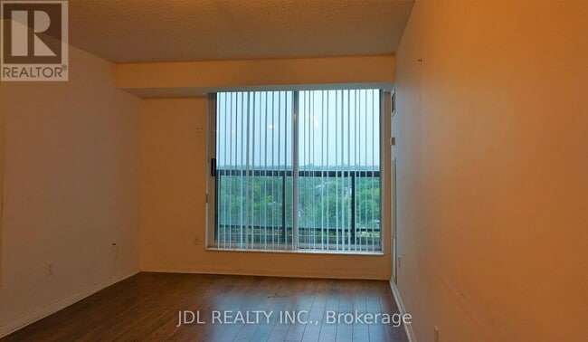 Building Photo - 23 Lorraine Dr