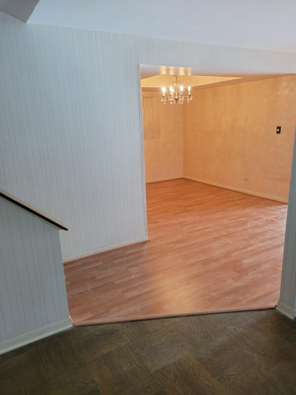 Foto del edificio - 9260 Dee Rd