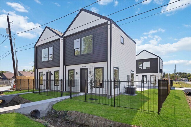 Foto del edificio - 4202 Kewanee St