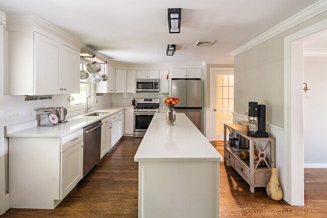 Foto del edificio - 204 Dedham St