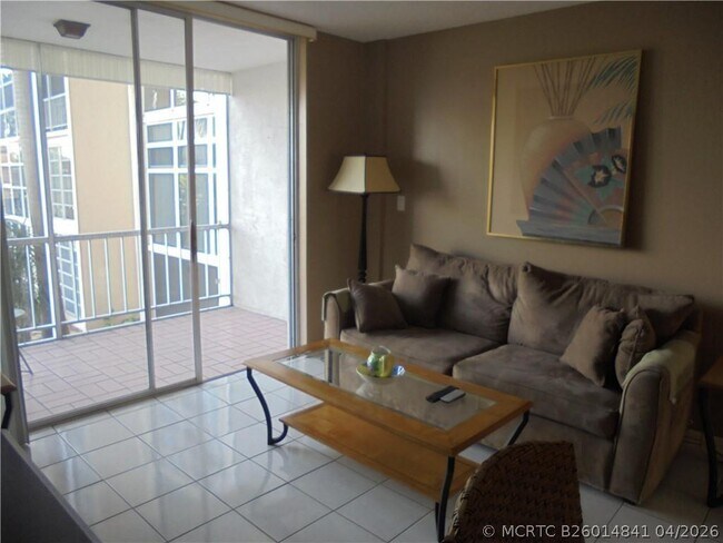 Foto del edificio - 1391 S Ocean Blvd