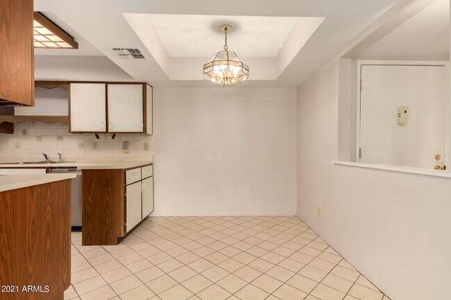Foto del edificio - 4444 E Paradise Village Pkwy N