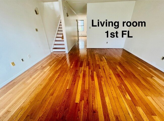 Photo - 265 W 121st St Townhome