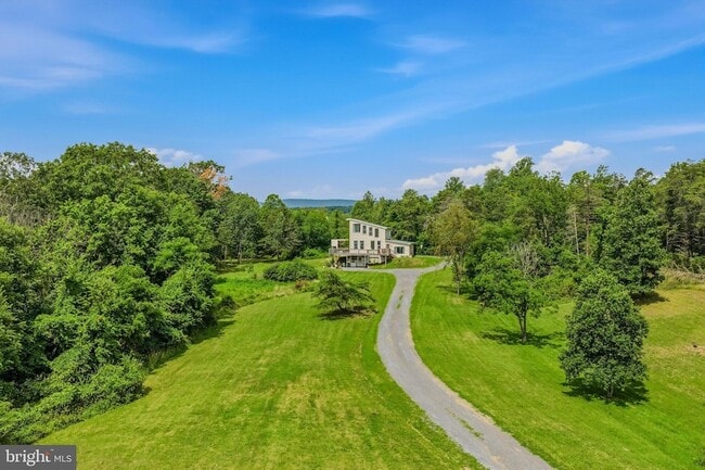 Building Photo - 856 Spriggs Rd