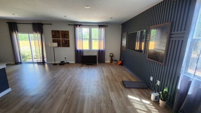 Building Photo - University Village -4bd, 2bth/Hausman Rd