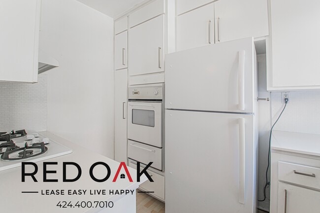 Building Photo - 1327 Laurel Ave