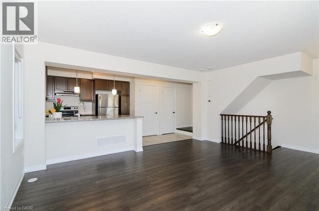 Building Photo - 3070 Gardenia Gate