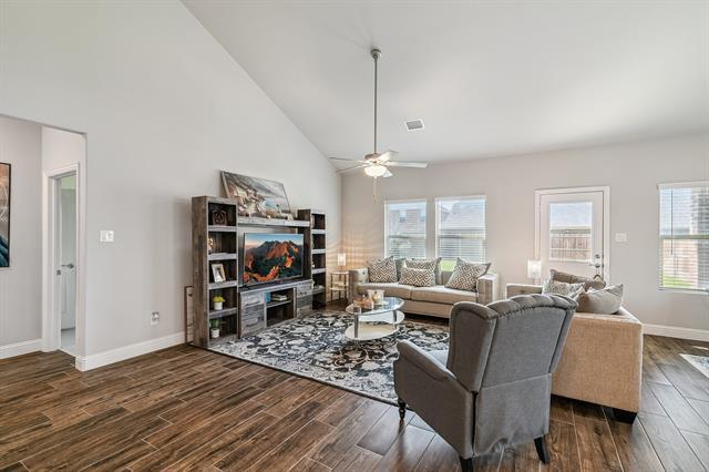 Foto del edificio - 216 Fieldstone Dr