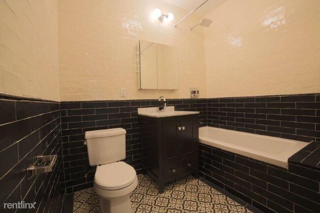 Building Photo - 1 br, 1 bath  - 221 Ralph Ave