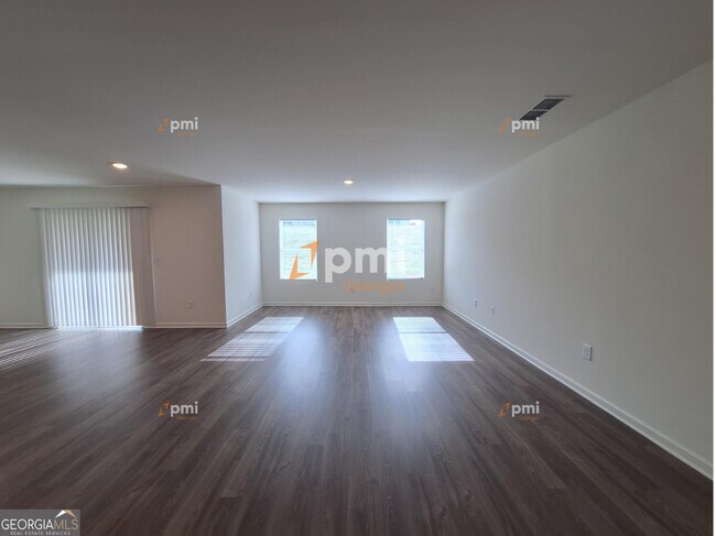 Foto del edificio - 313 Gazebo Dr