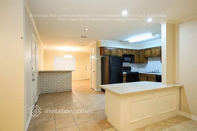 Foto del edificio - 807 Ross Ln