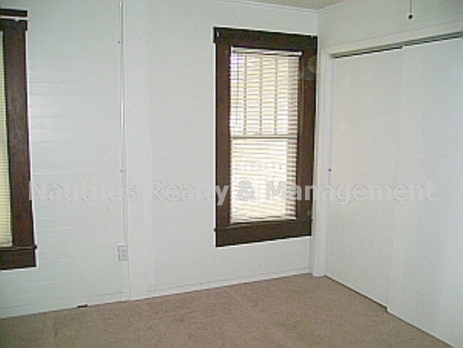 Building Photo - 707 N 11th St