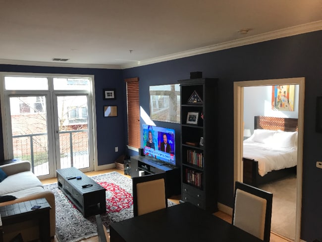 Building Photo - 1391 Pennsylvania Ave SE