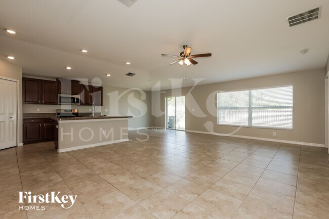 Foto del edificio - 10621 Standing Stone Dr