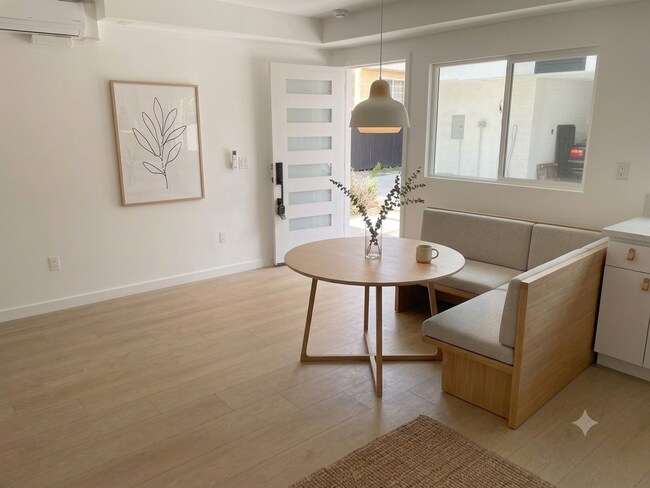 Foto del edificio - Brand New Thai Town Studio w/ All Utilities Included!