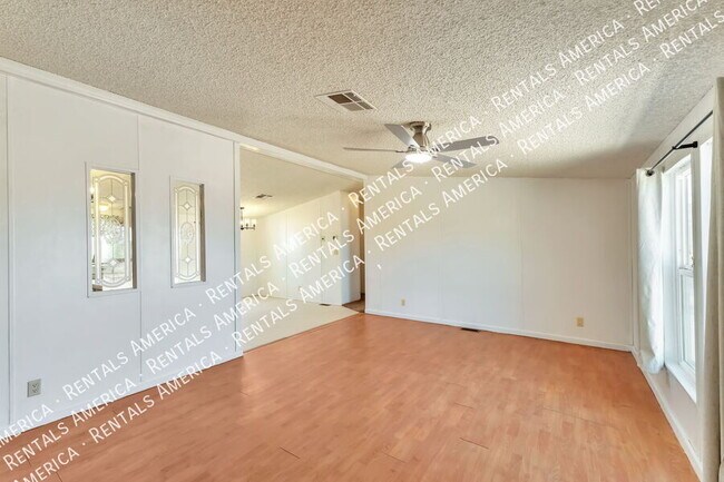Foto del edificio - 13320 W El Lobo Rd
