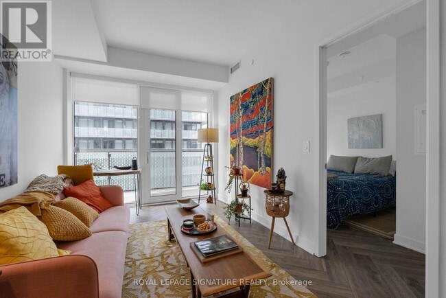 Building Photo - 70 Princess St