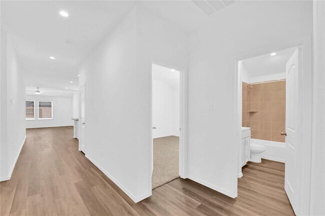 Building Photo - 315 Chateau Bay Ln