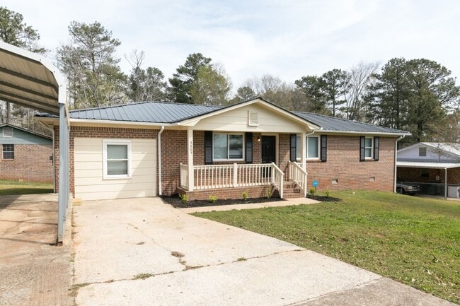 Building Photo - Move-In Ready 4-Bedroom Gem – Comfort & Convenience Combined