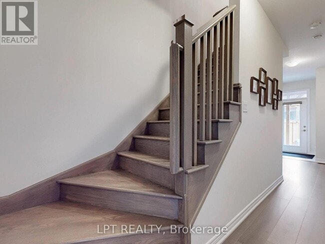 Building Photo - 10 Snowberry Ln