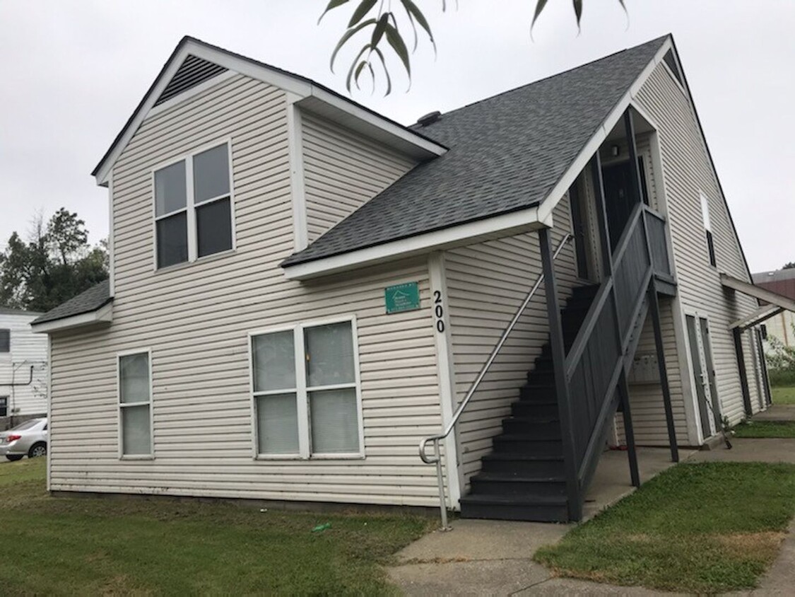 Primary Photo - Updated 2 bedroom apartment in Portland no...