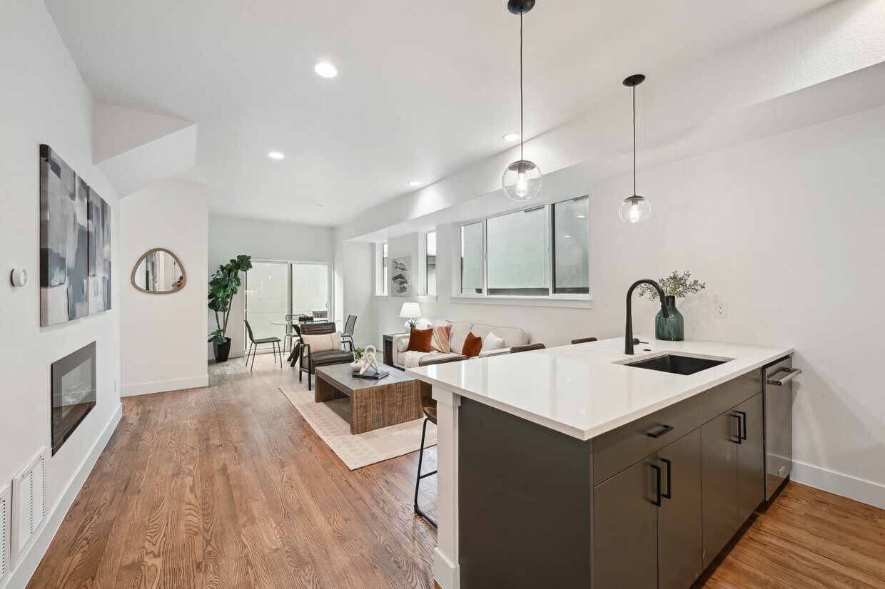 Foto principal - 1240 Tennyson St