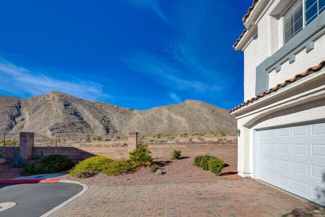 Building Photo - THIS 2 STORY HOME IN A GATED COMMUNITY HAS...