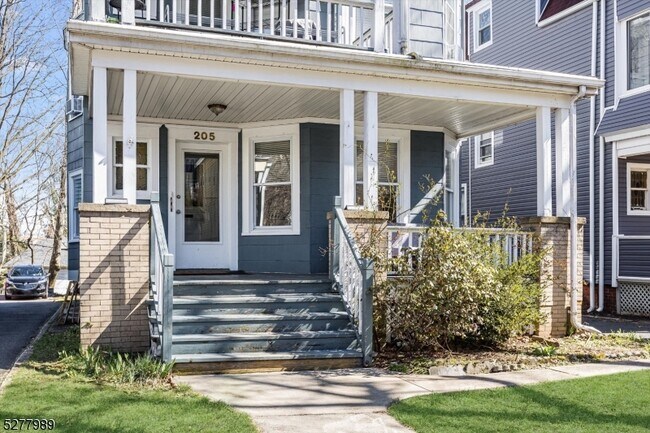 Foto del edificio - 205 Hillside Ave