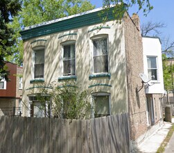 Building Photo - 423 N Lawndale Ave