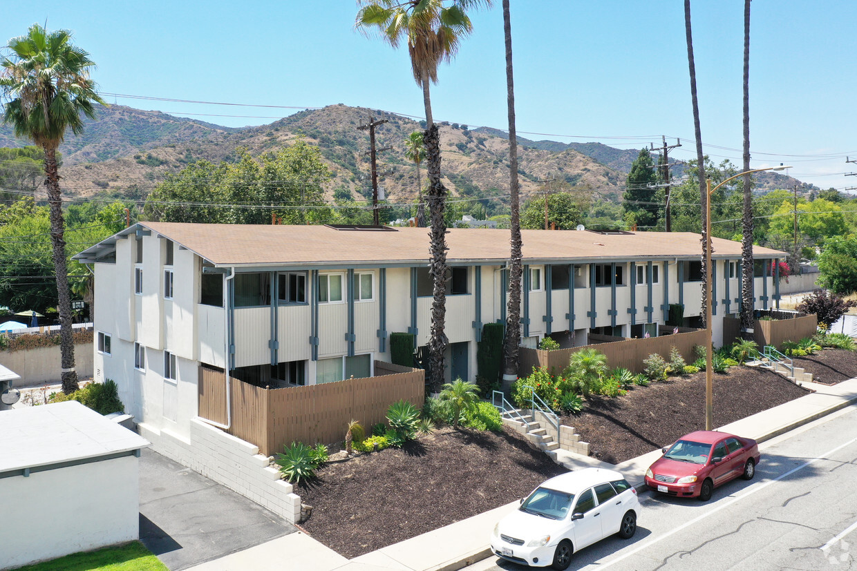 Primary Photo - 2525 Verdugo Rd