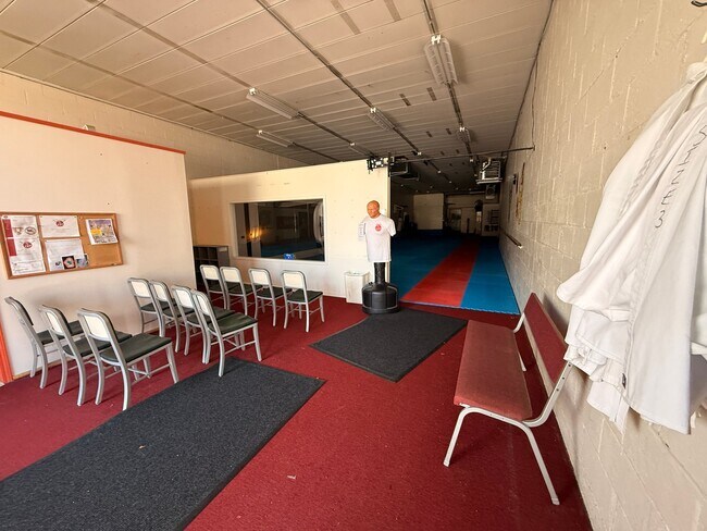 Foto del edificio - 3612 E Mishawaka Ave
