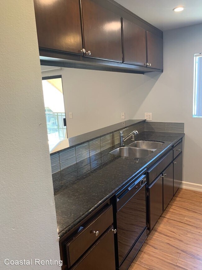 Foto del edificio - 1029 Mira Mar Ave