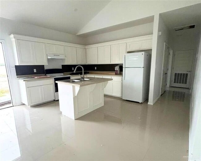 Foto del edificio - 6 Primrose Ave