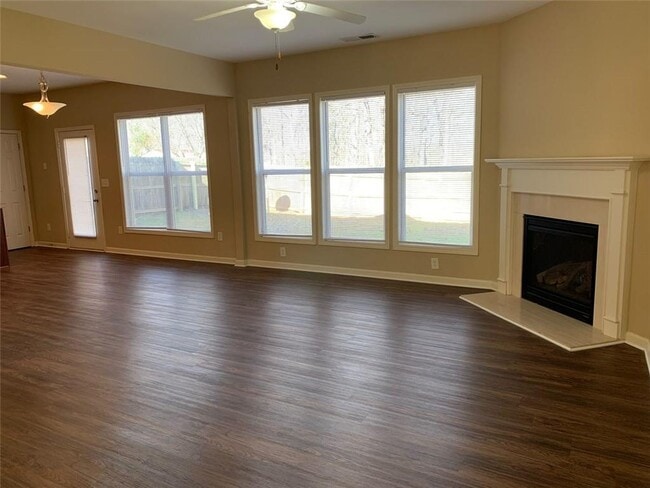 Foto del edificio - 5990 Crestwick Wy