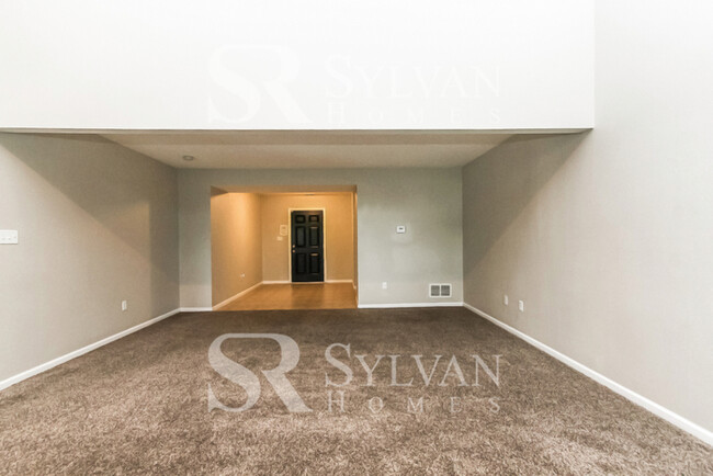 Building Photo - Carve Out a Great Life Here!