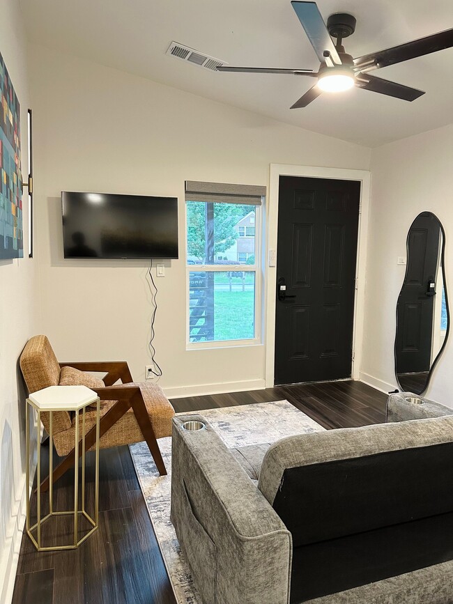 Photo - 3405 Hamilton Ave (Hapeville, GA) Apartment