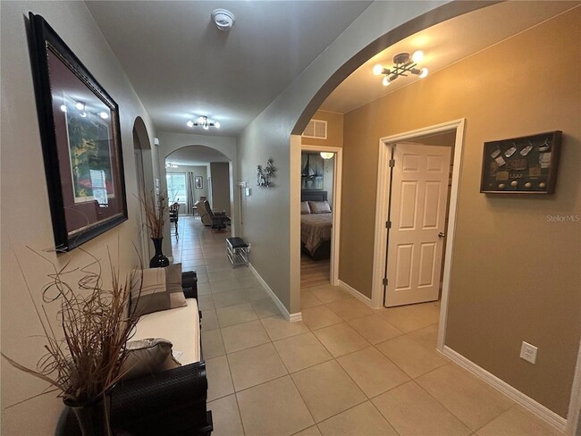 Foto del edificio - 7049 Waterford Pkwy