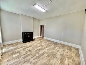 Building Photo - 524 N 26th St