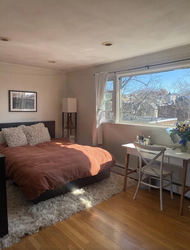 Building Photo - 87 Summer St