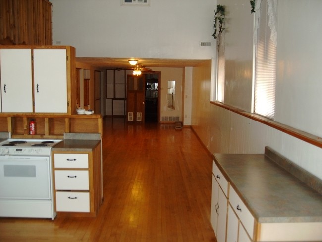 Building Photo - Big D's Apartments