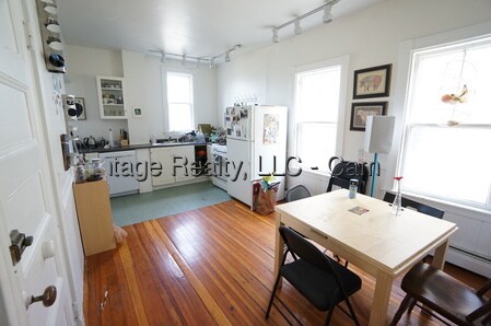 Building Photo - 34 Gorham St