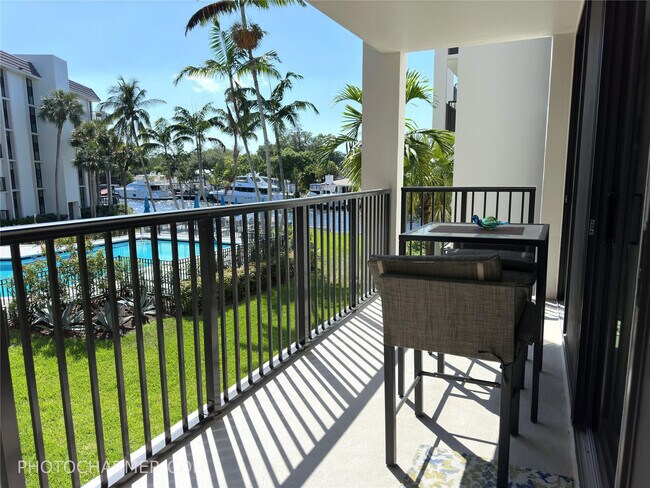 Foto del edificio - 1301 River Reach Dr