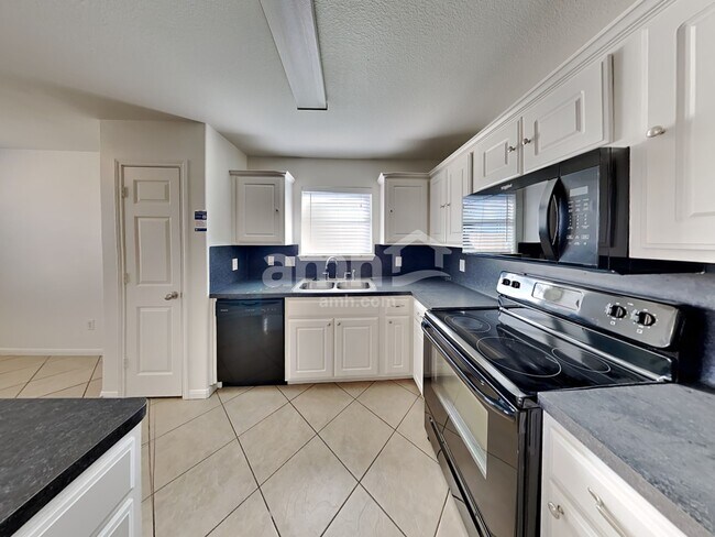 Foto del edificio - 6823 Manor Terrace Ln