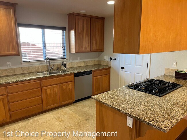 Foto del edificio - 3 br, 2 bath House - 472 Grove Lane