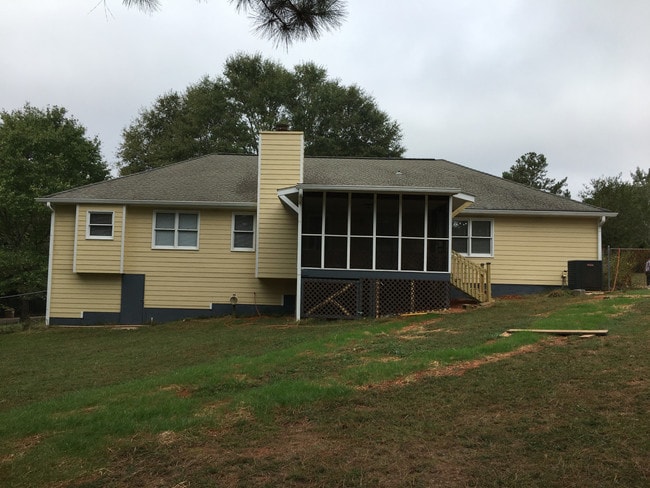Building Photo - 208 Deer Run Drive