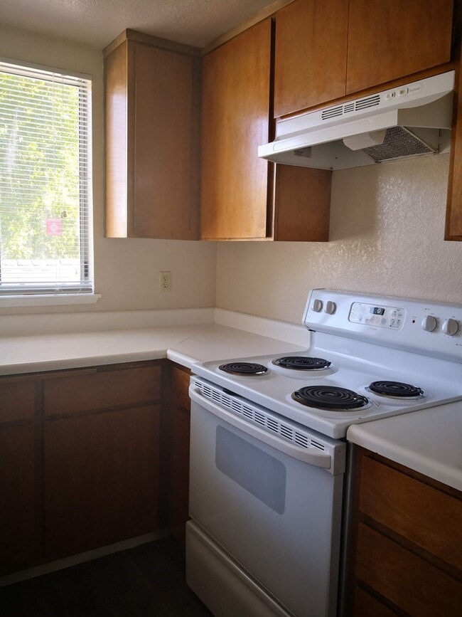 Building Photo - Bay Point  - 2 beds and 2 baths Second Floor Condo