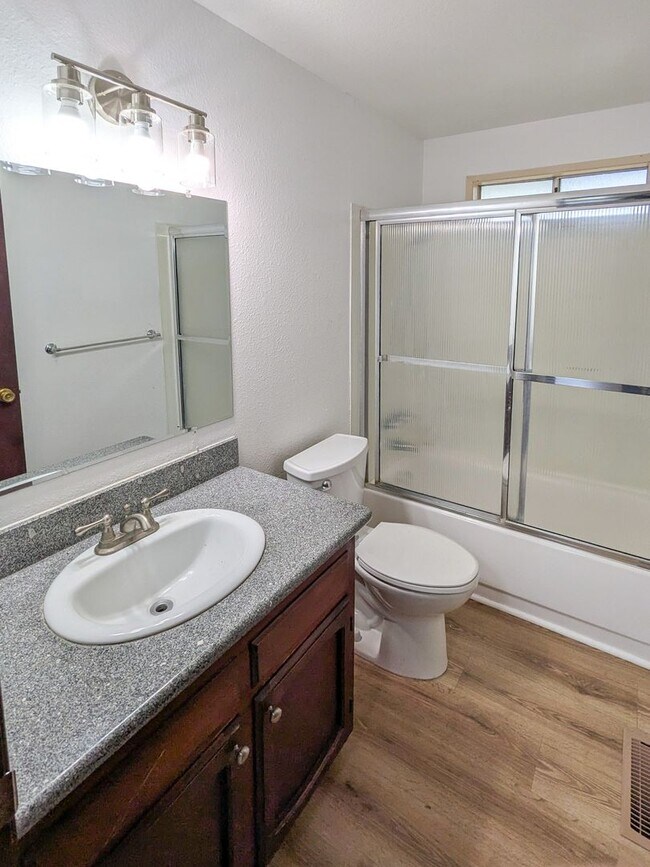 Foto del edificio - 2970 Phipps Ln NE
