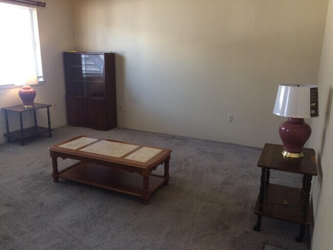 Foto del edificio - 201 E College Blvd