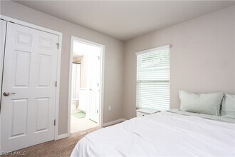 Building Photo - 15026 Wildflower Cir