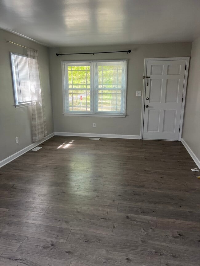 Building Photo - 1028 Cleveland St